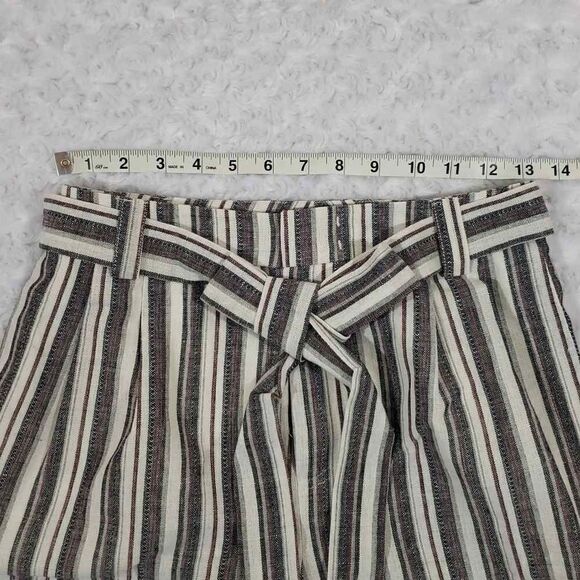 BCBGeneration High Waist Belted Shortie Size Extra Small NWT - Picture 10 of 10
